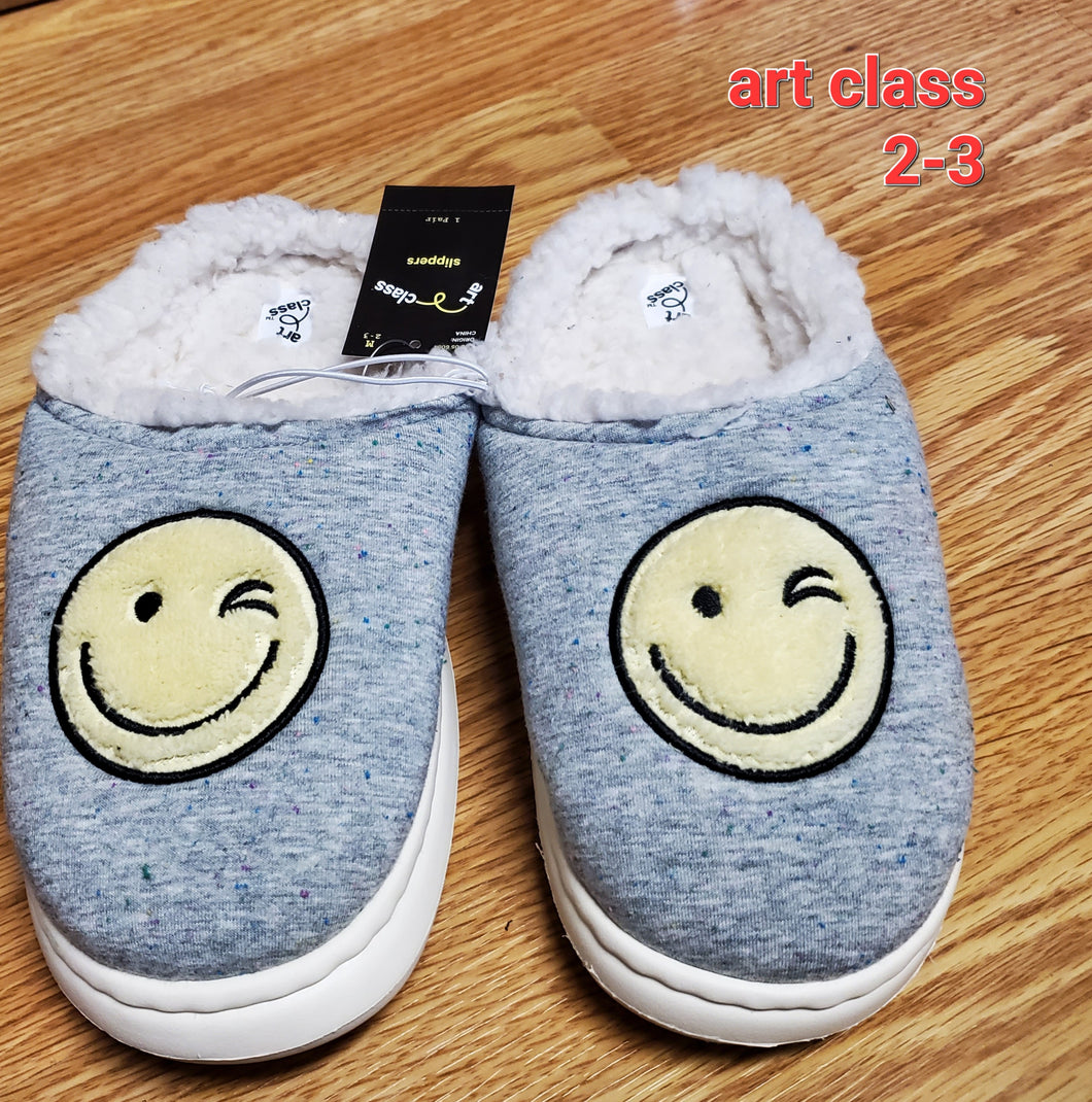 art class slippers grey/smile face - size Shoes: Youth Size 2