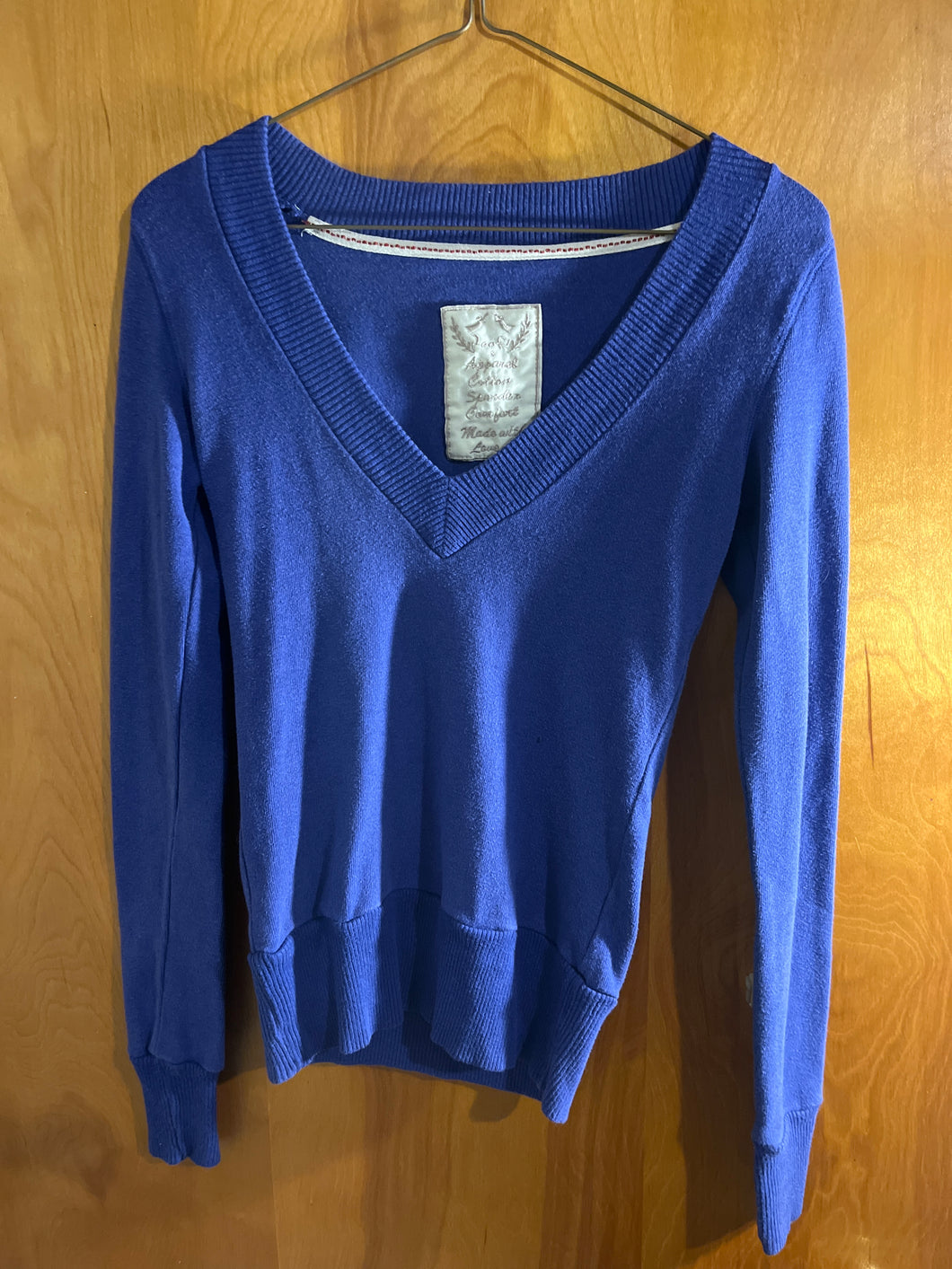 Loof v neck sweater bluish purple - size Women S (4-6)