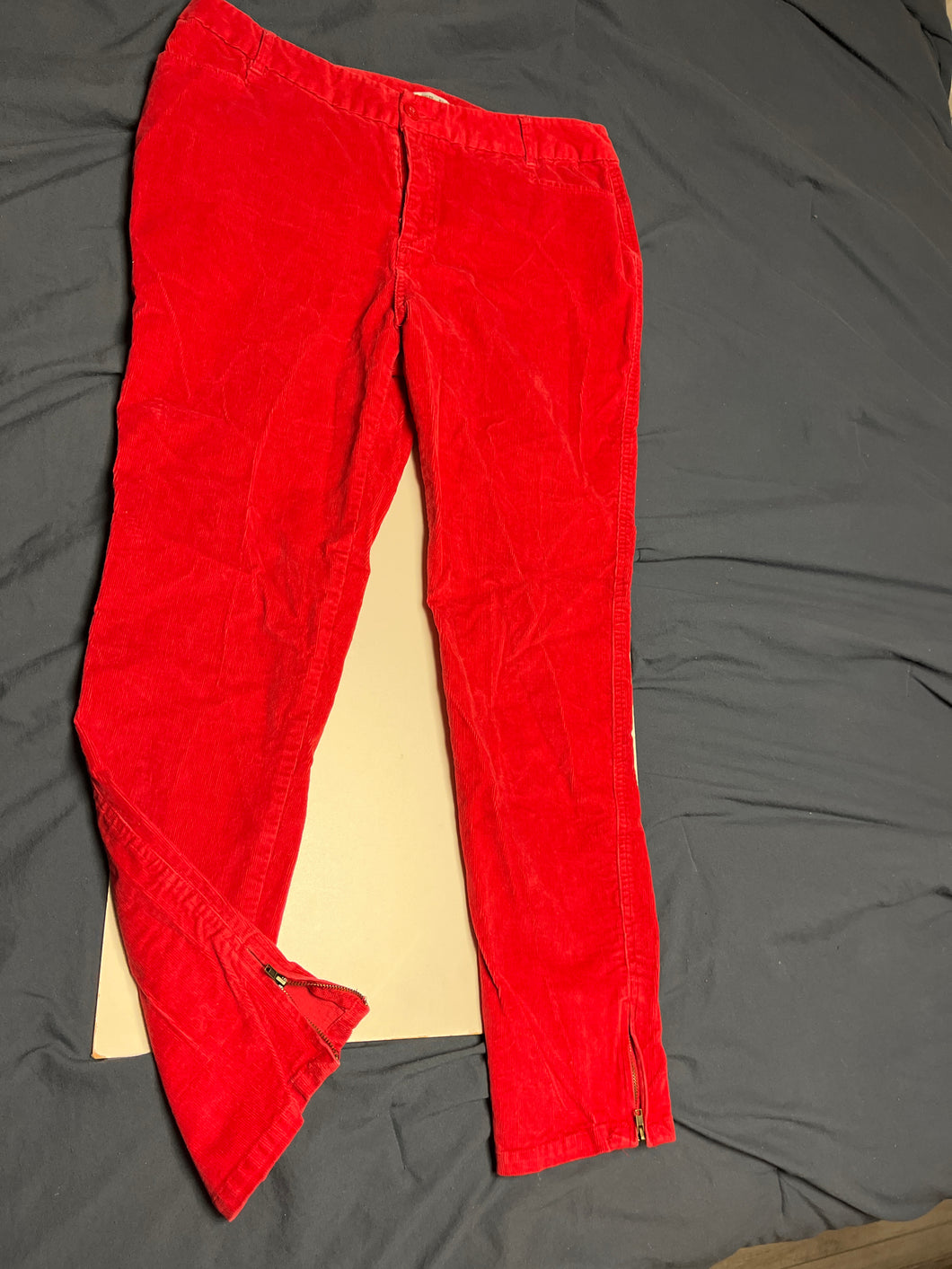 Per Se - red corduroy pants - size Women L (12)