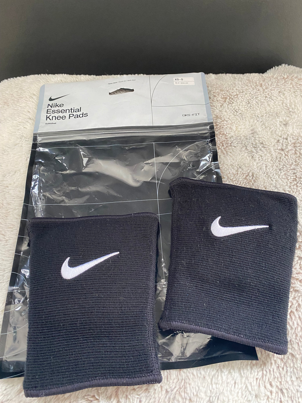 Nike Volleyball Knee Pads black size XS-S - size Kids 10