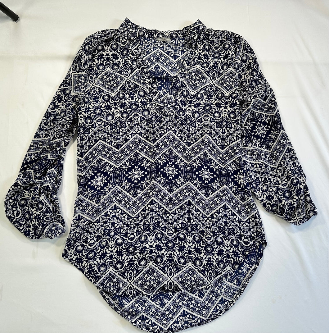 Charlotte Russe (82) Tunic pattern blouse - size Junior Girls XS (0-1)