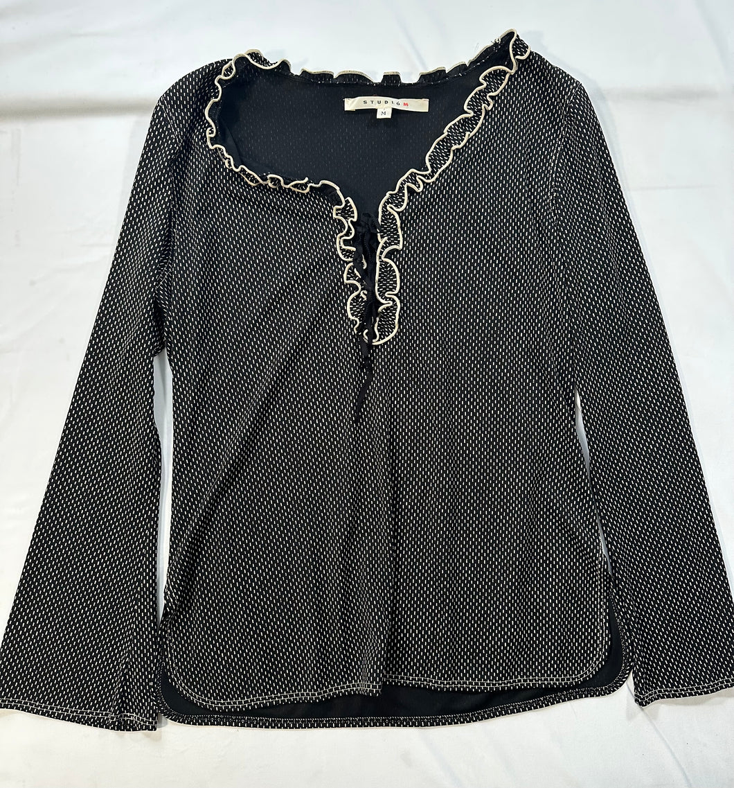 Studio M (304) Black/white ruffle blous - size Women M (8-10)