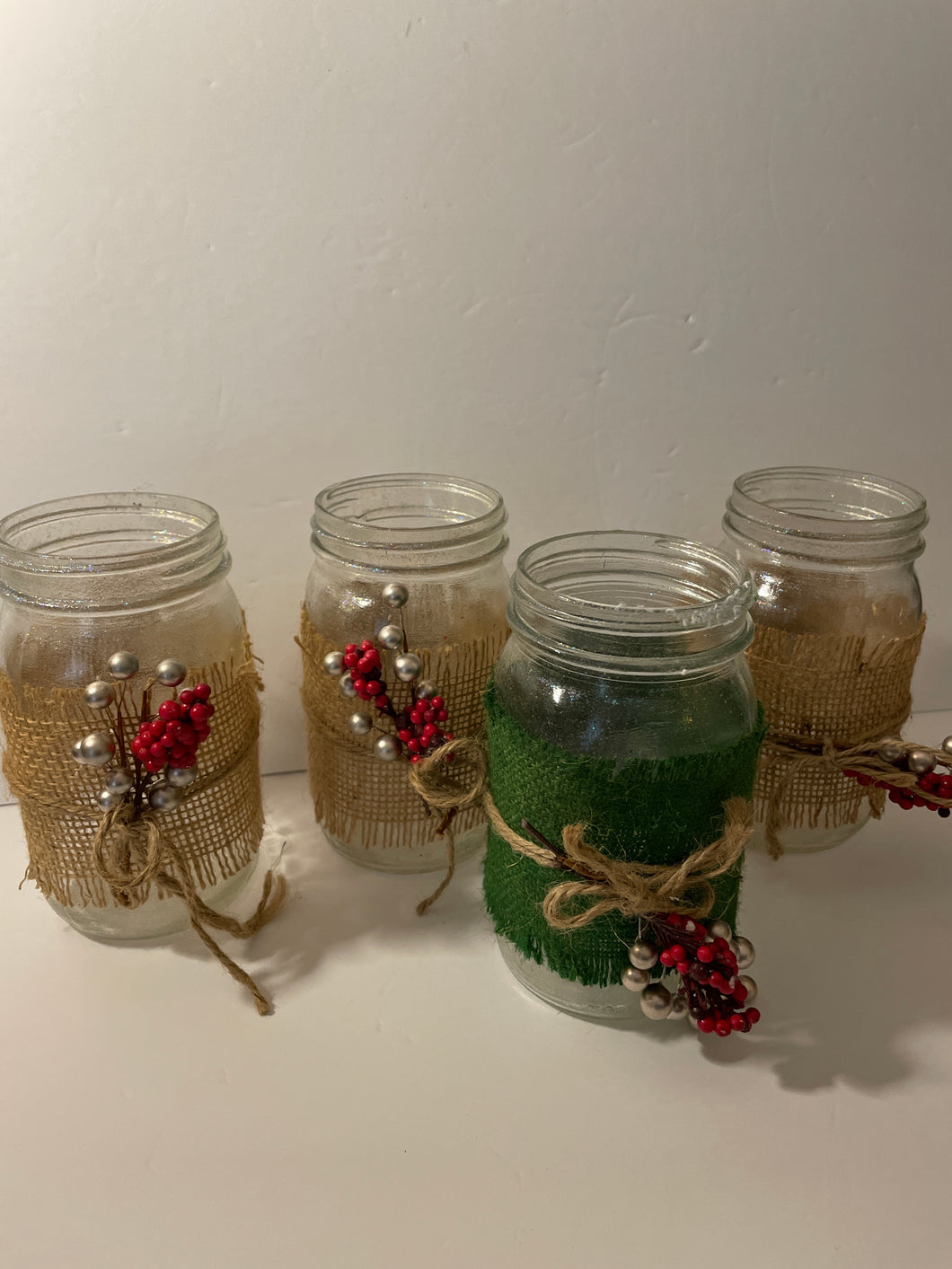 4 Decorated Mason Jars Burlap / Floral