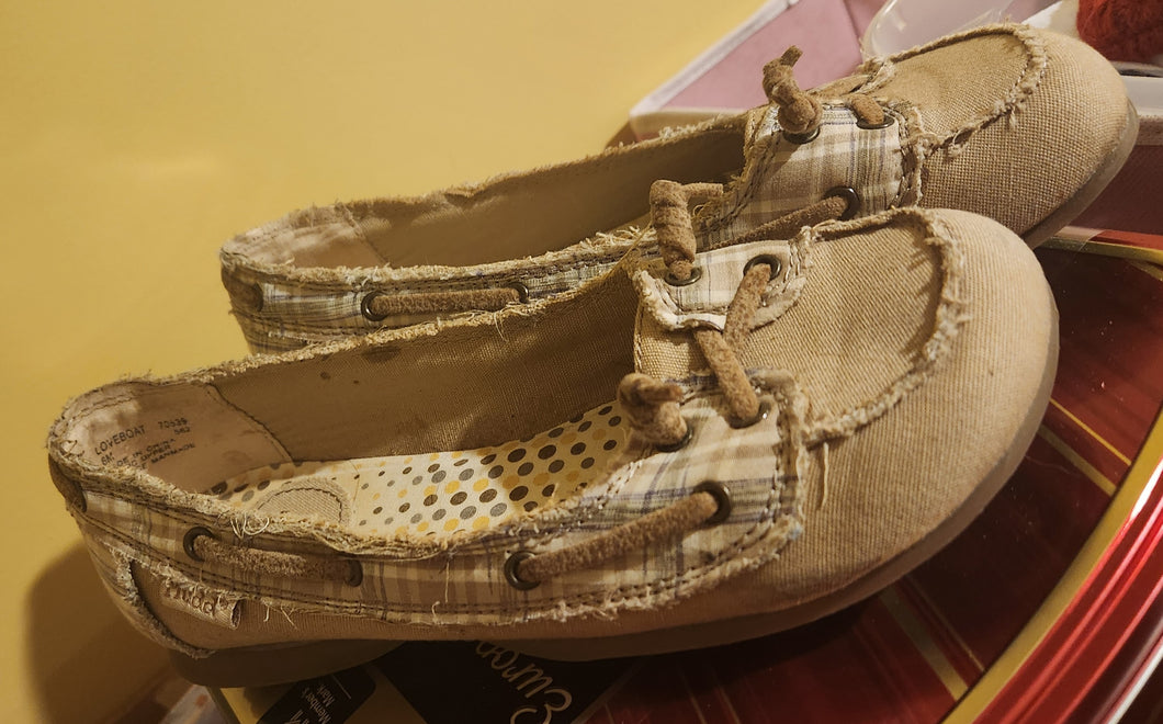 Mudd khaki flats - size Shoes-Womens 6