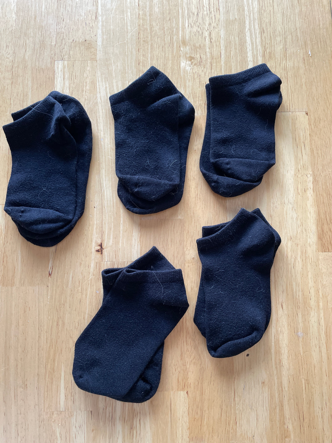 5 PAIR BLACK NO SHOW SOCKS