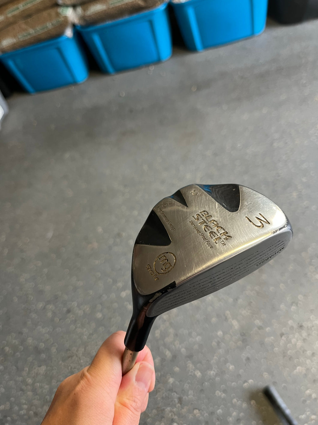Black Steel Mens 3 wood RH graphite shaft