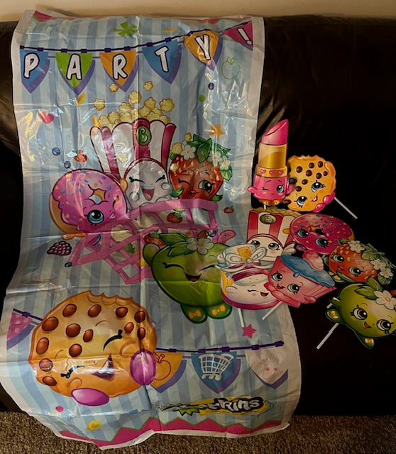 Shopkins door banner, 8 signs