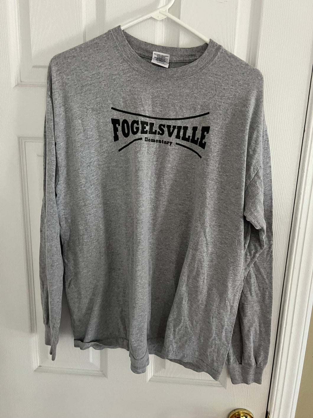 GILDAN LONG SLV SHIRT GRAY FOGELSVILLE - size Women L (12)