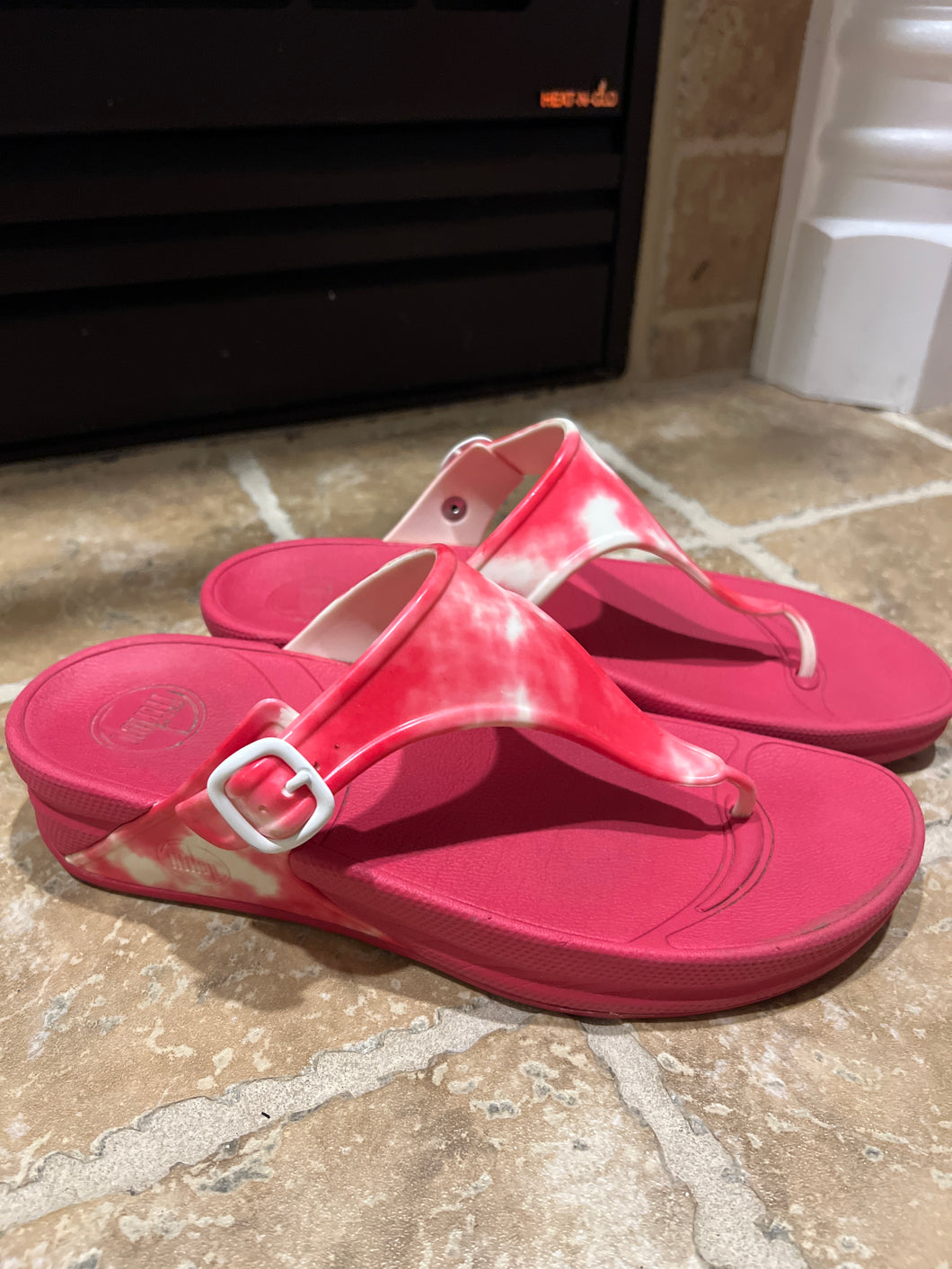 FIT FLOP FLIP FLOPS PINK AND WHITE - size Shoes-Womens 9