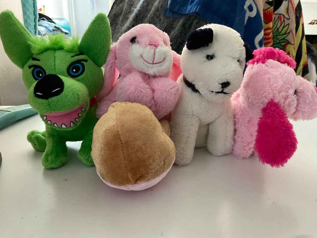 Set of 5 stuffed animals
