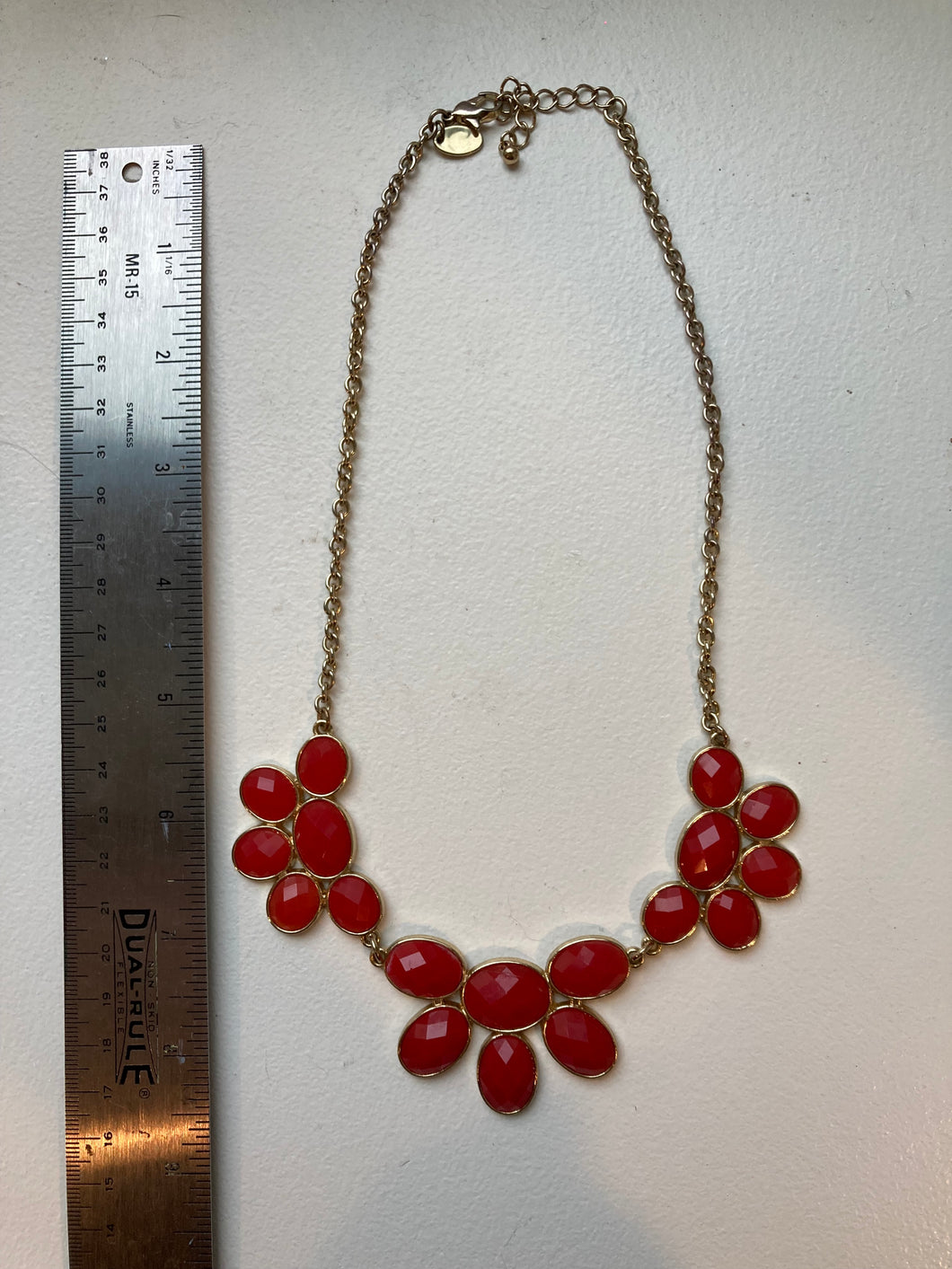 Unbrand costume jewelry Necklace red stones