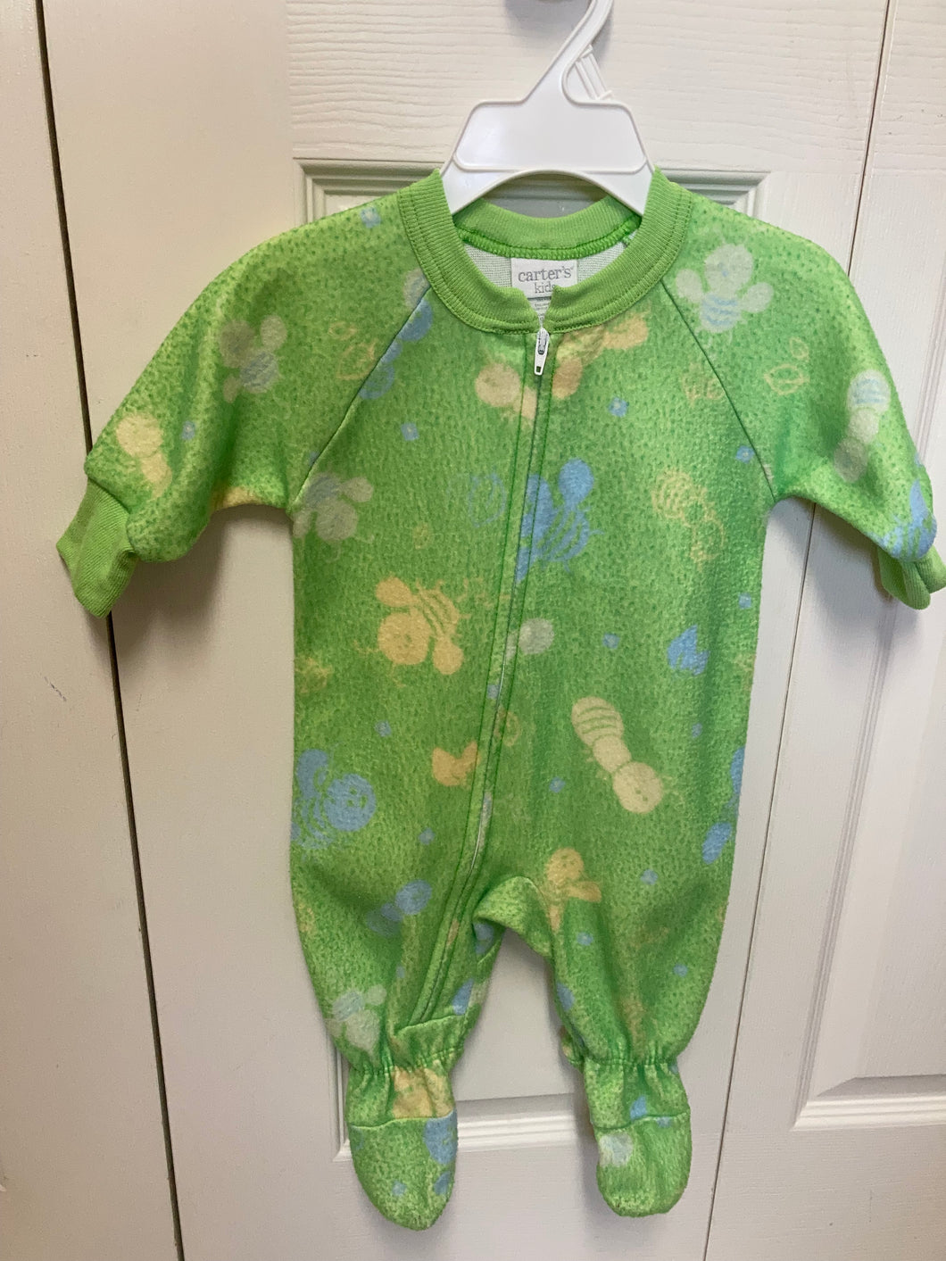 Carters et Sleeper Green/bees up to 18 lbs - size 3-6 Months