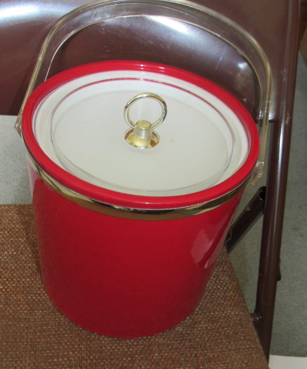 Red Plastic Ice Bucket 8 high w/ handle