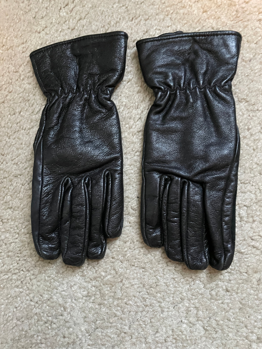 Leather black gloves - size Women M (8-10)