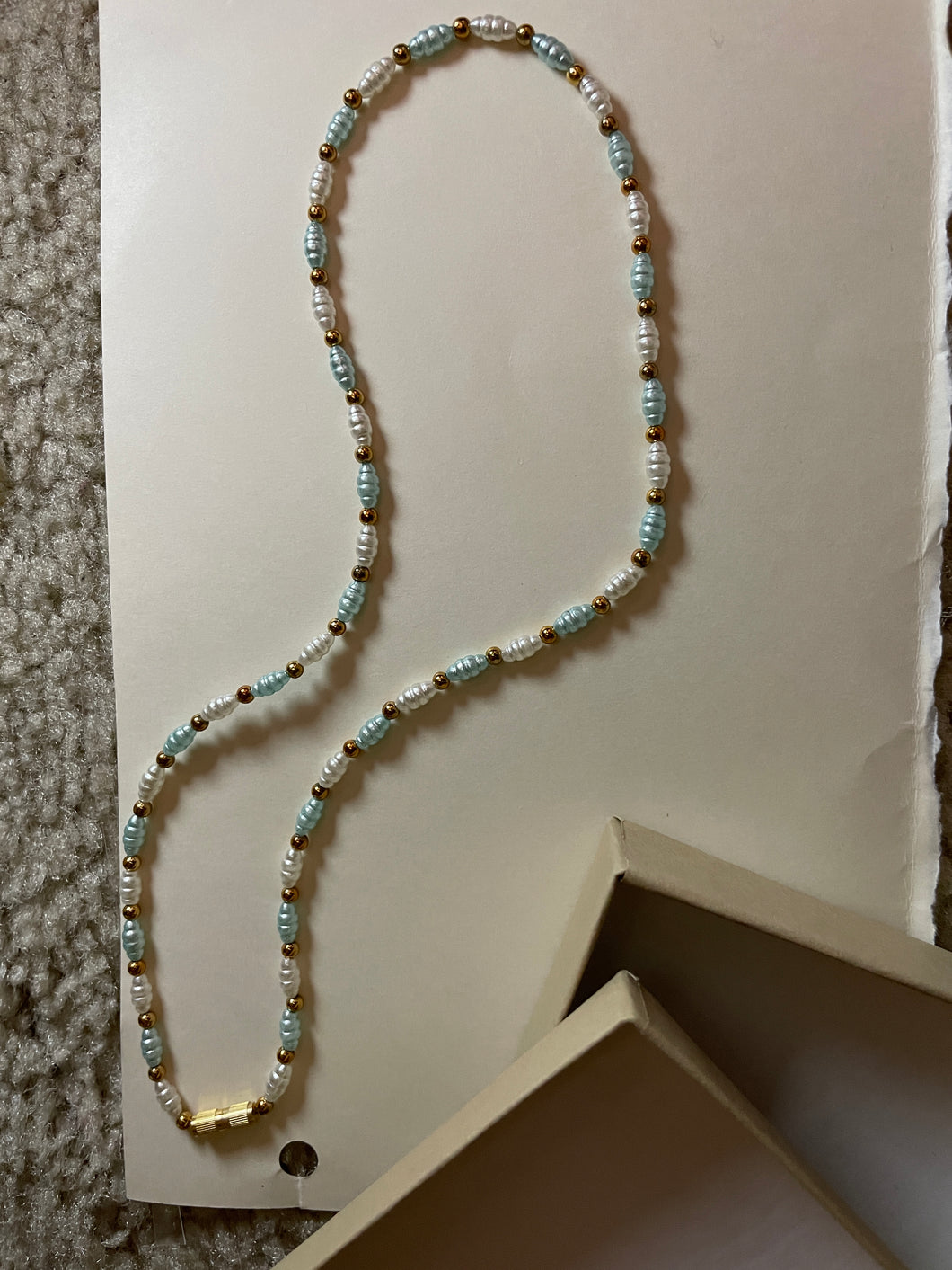 Faux white blue green Pearl like knecklace