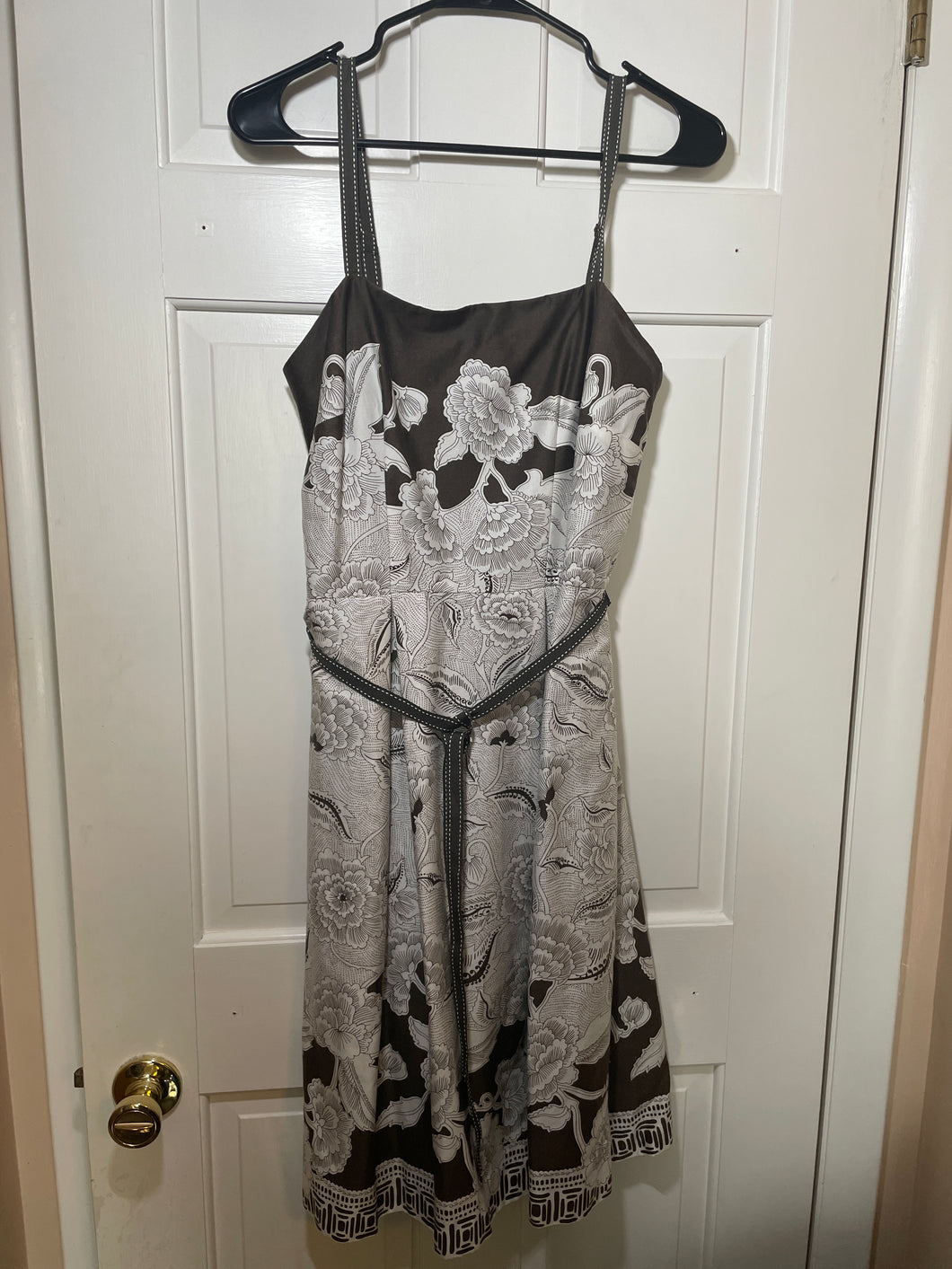 B. Moss Dress - Size 6 Brown / White Floral - size Women S (4-6)
