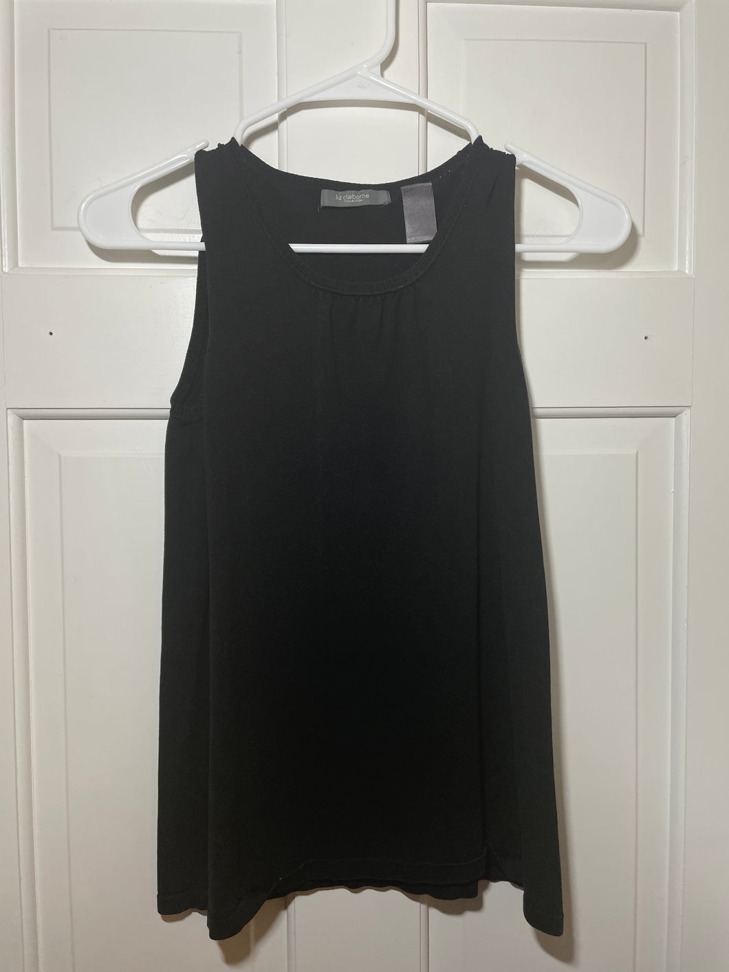 Liz Claiborne Top Black Sleeveless - size Women S (4-6)