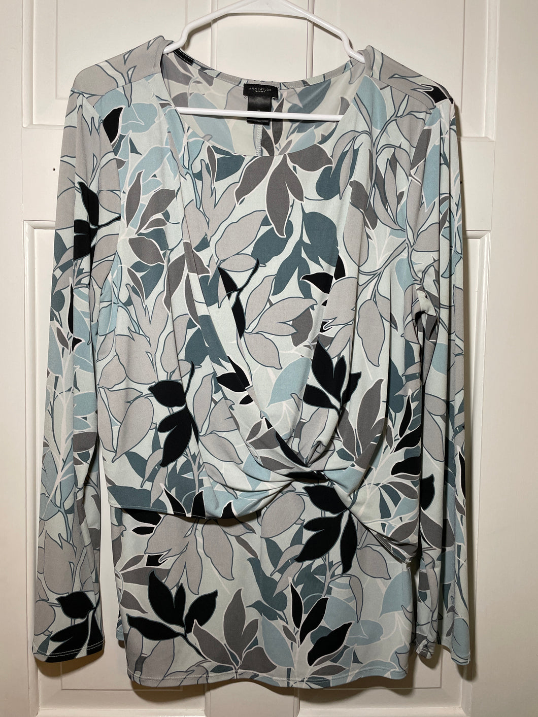 Ann Taylor Factory Longsleeve Blue / Grey / - size Women XL (14)