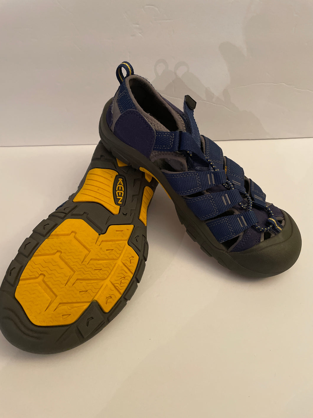 KEEN Sandals Blue / Yellow - size shoes-youth 5