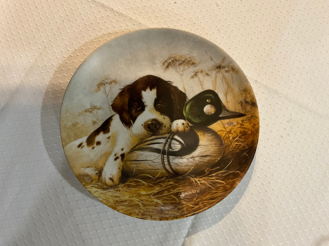 Knowles 9 plate springe Spaniel w/ duck