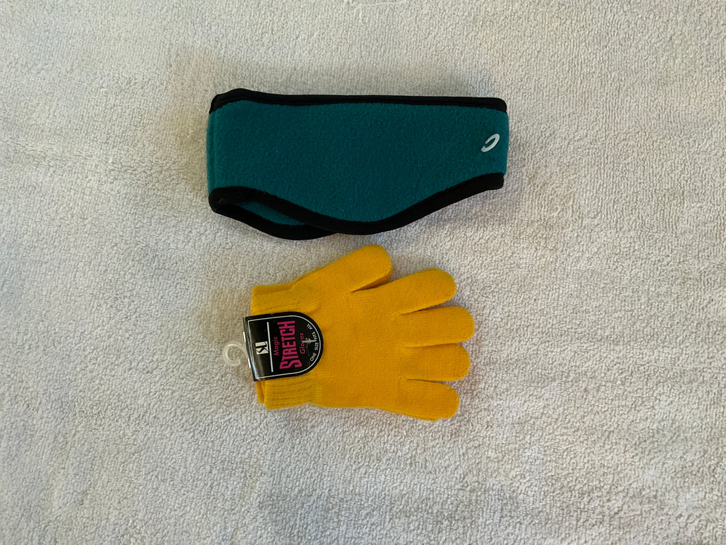 Turq & blk head band & yellow gloves