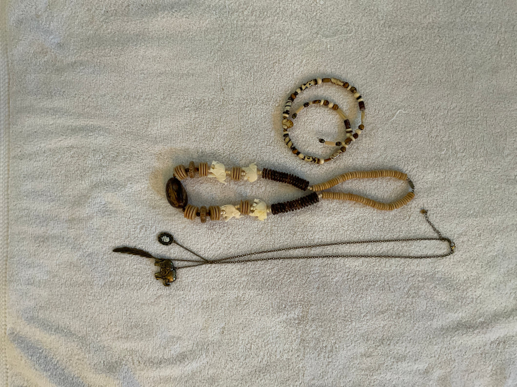 3x necklaces elephant & natural beads & metal