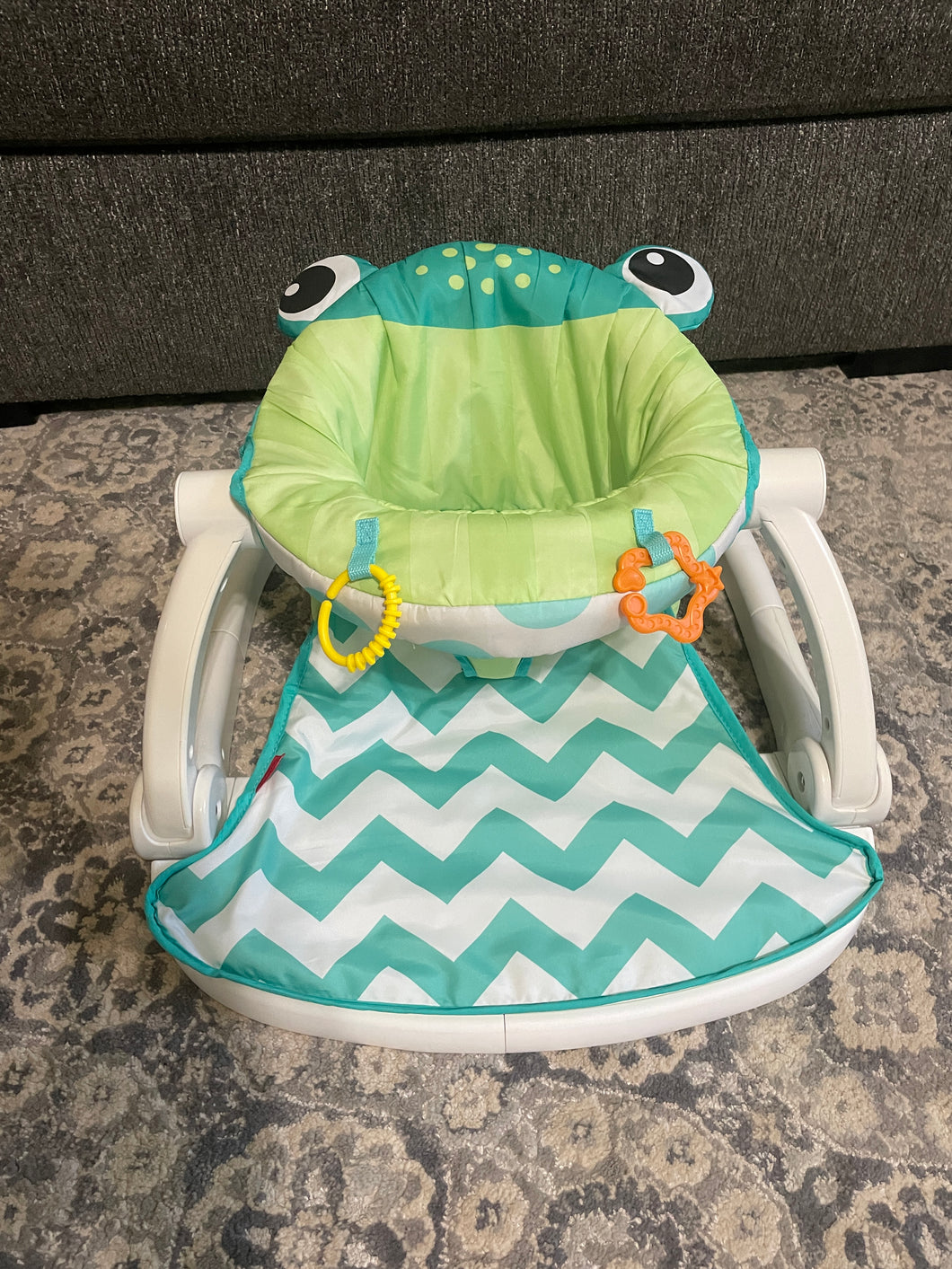Frog seat, folds flat Teal, chevron pattern