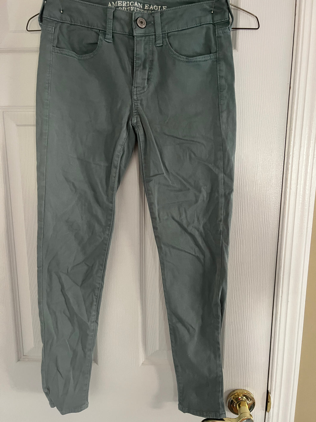 AMERICAN EAGLE PANTS SIZE 2 - GRAY - size Junior Girls S (3-5)