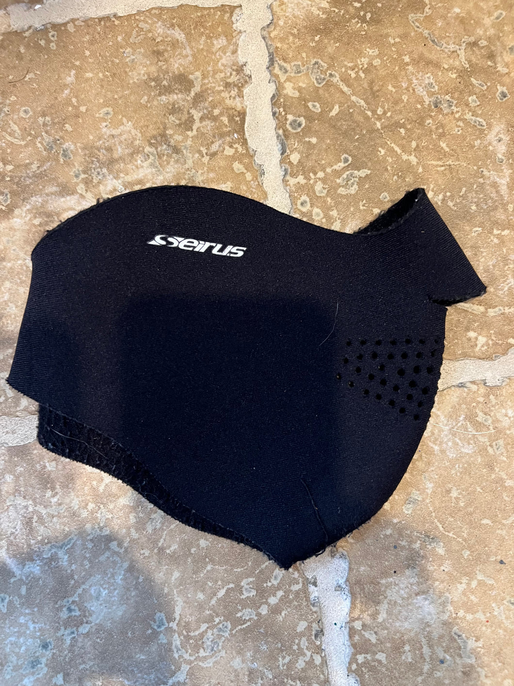 SEIRUS SNOW FACE MASK BLACK