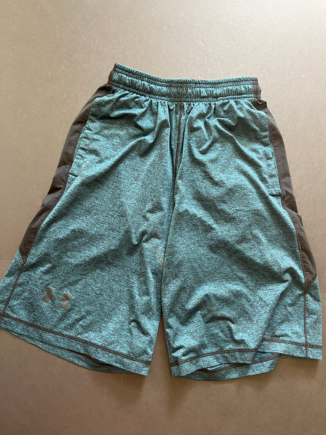 UNDER ARMOUR SHORTS BLUE W/BLACK TRIM - size Mens S