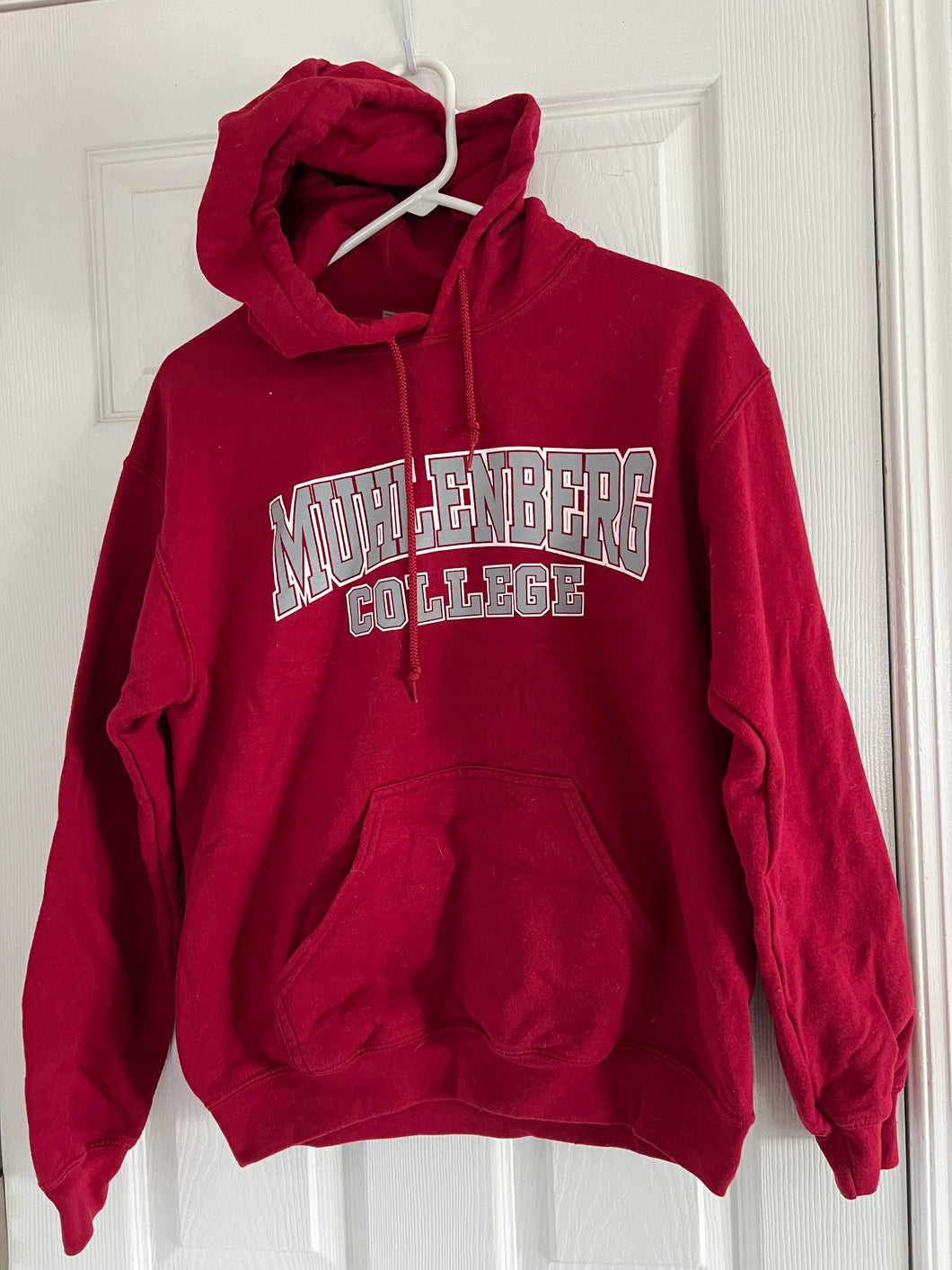 Gildan Sweatshirt RED-MUHLENBERG COLLEGE - size Mens L