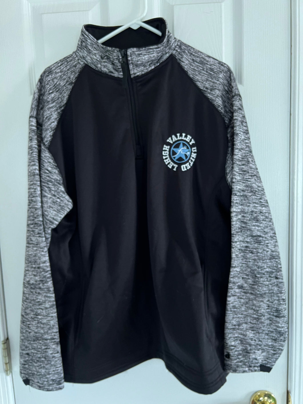 BADGER 1/4 ZIP SHIRT BLACK AND GRAY - size Mens M