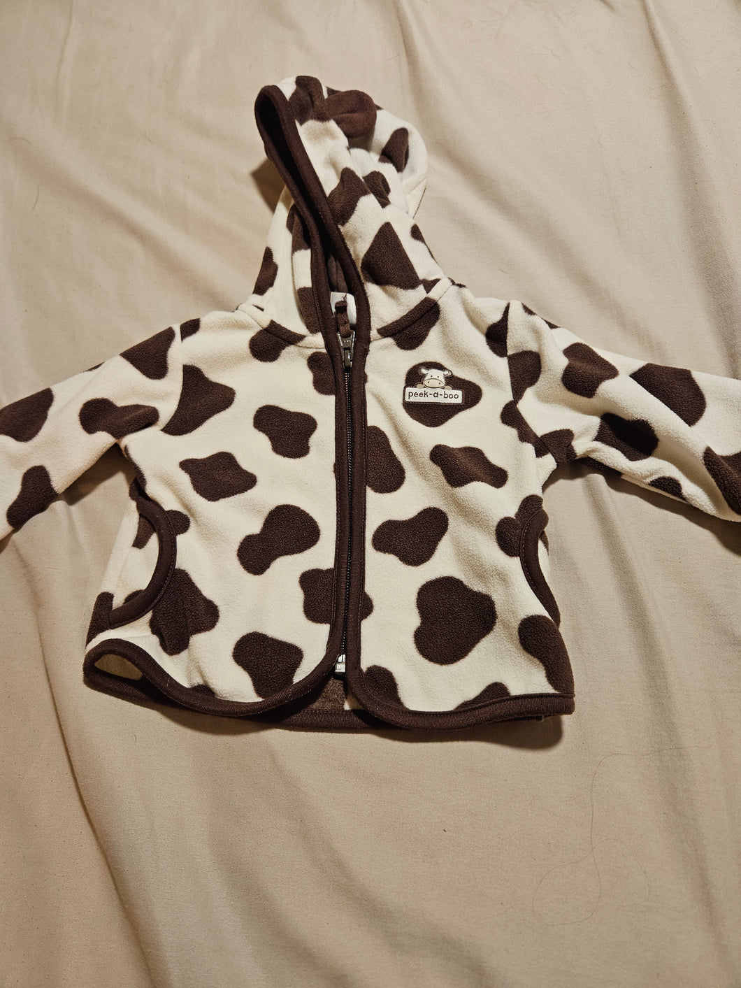Old Navy cow print brown & white - size 6 Months