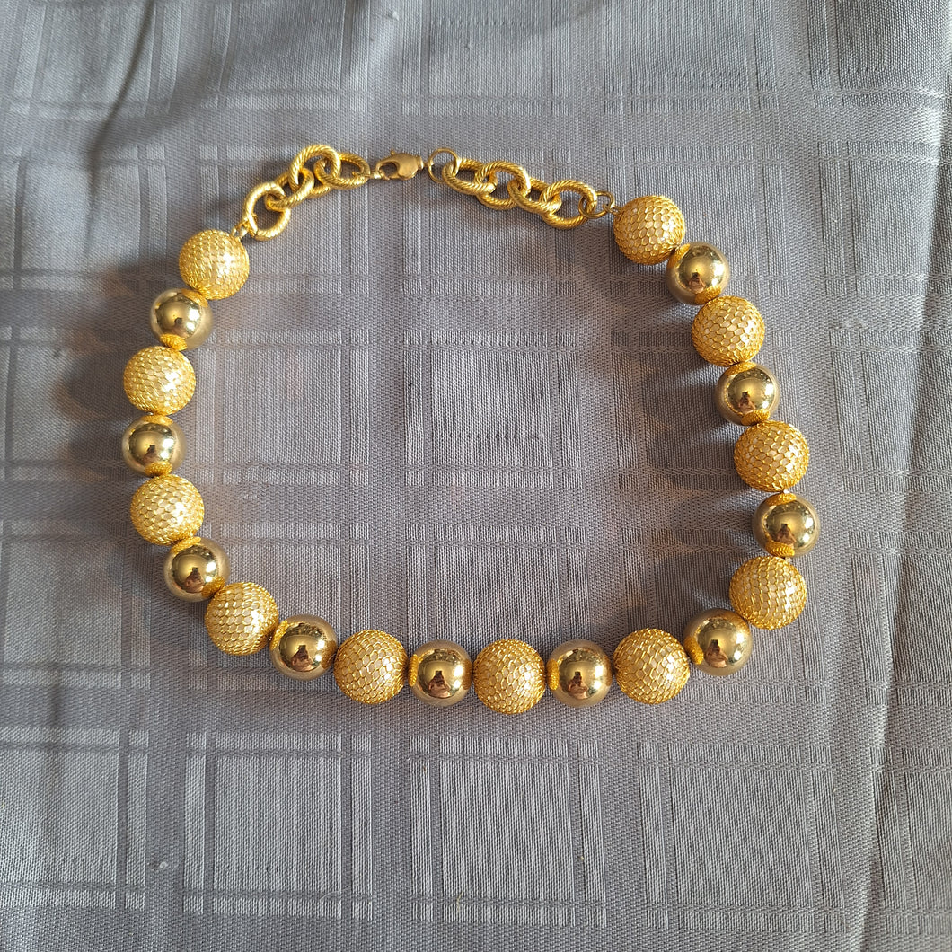 GOLD LARGER BEADS CHOKER NECKLACE 16