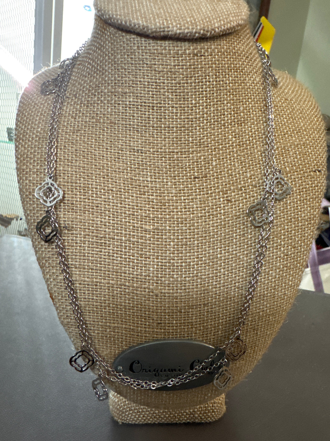 Origami Owl NWOT Silver trefoil adjus.
