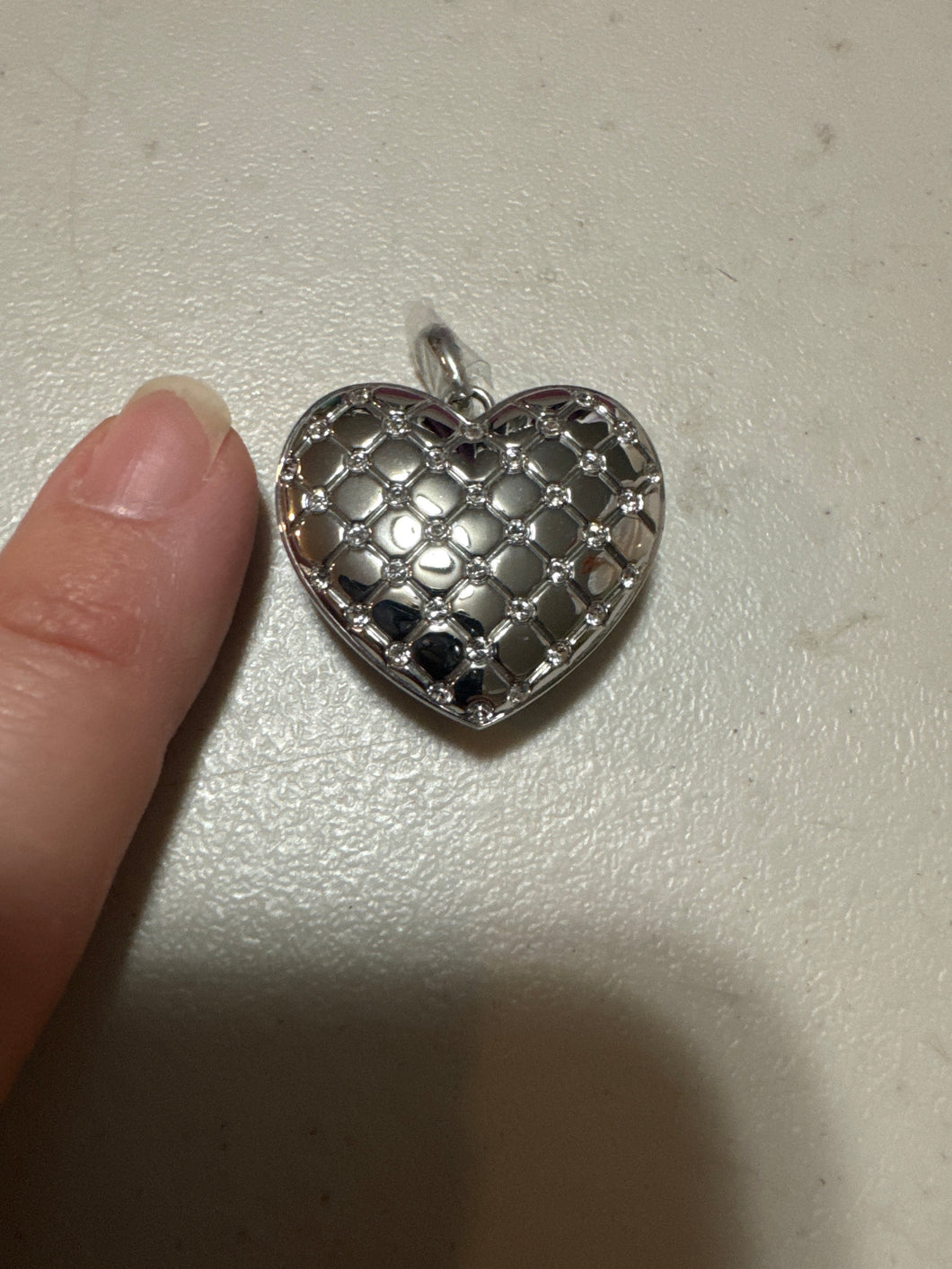 Origami Owl NWOT heart Locket- silver