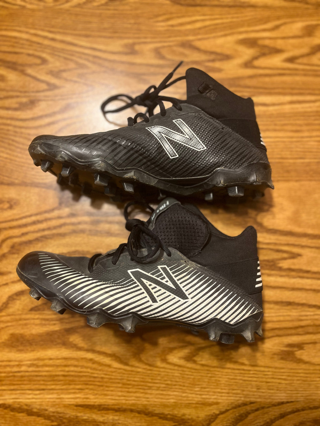 New Balance hightop cleats - size shoes-teen 6