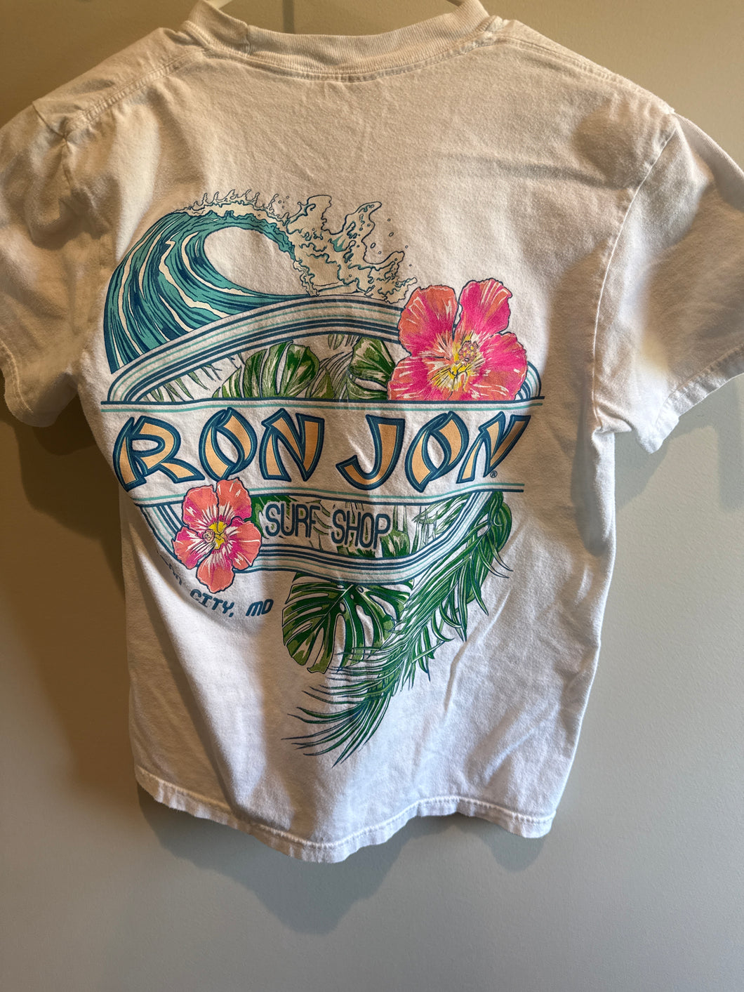White Ron Jon Tee - size Mens S