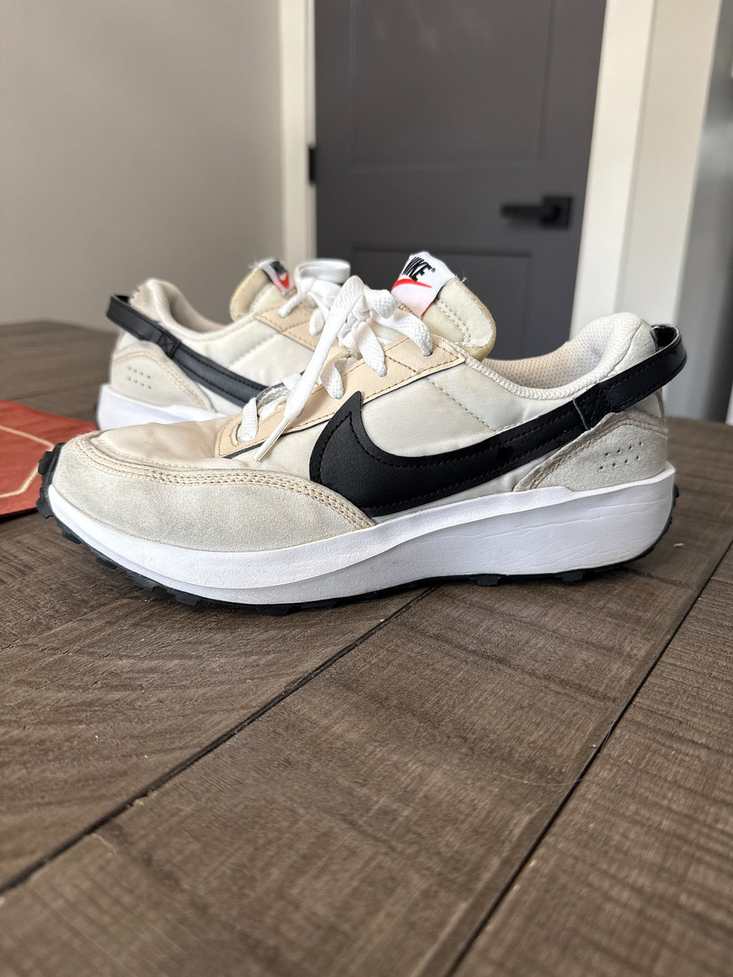 Nike Waffle Retro Sneaks Excellent condition - size Shoes-Womens 7.5