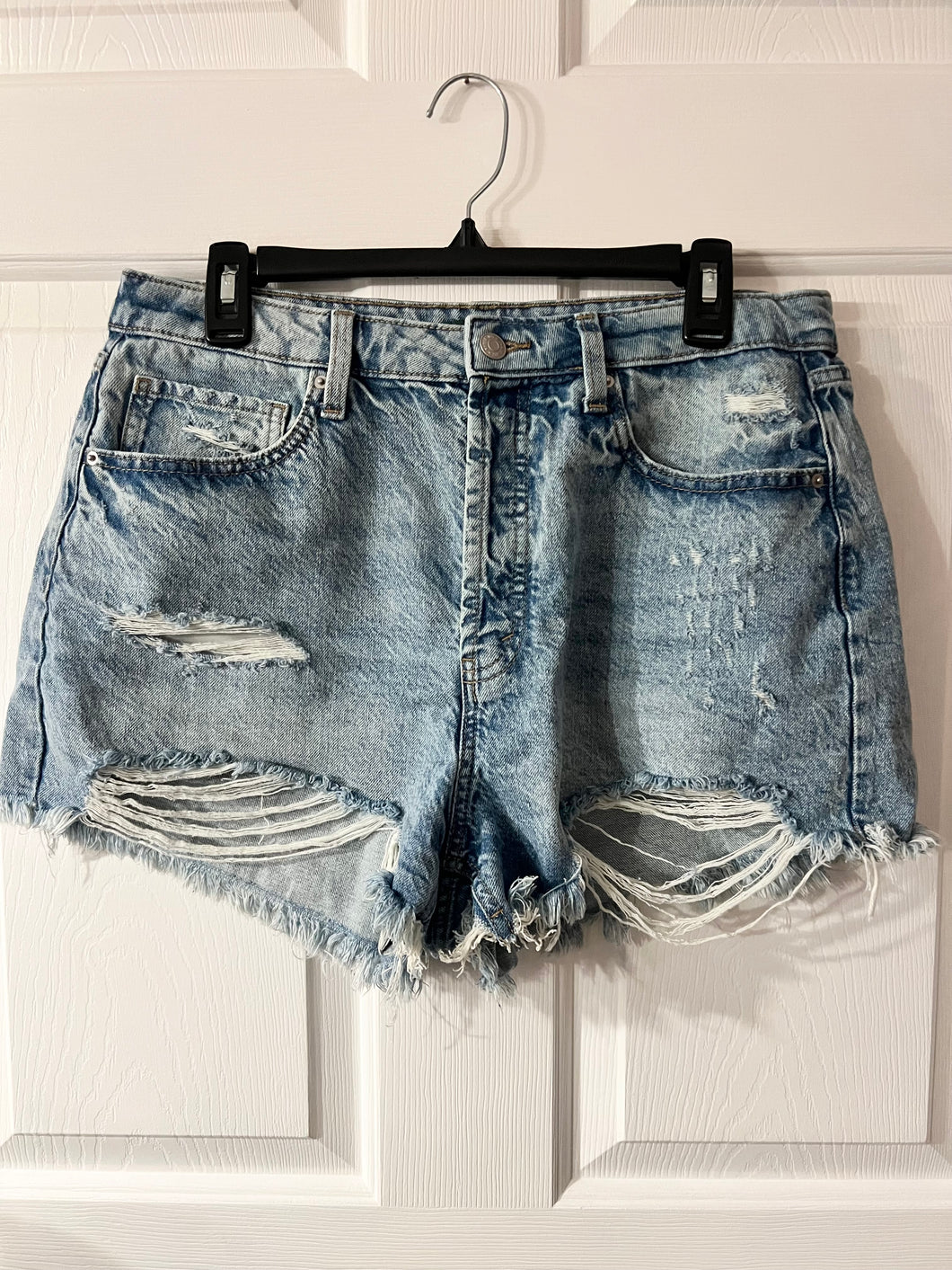 Wild Fable High-Waist distressed jean shorts - size Women L (12)