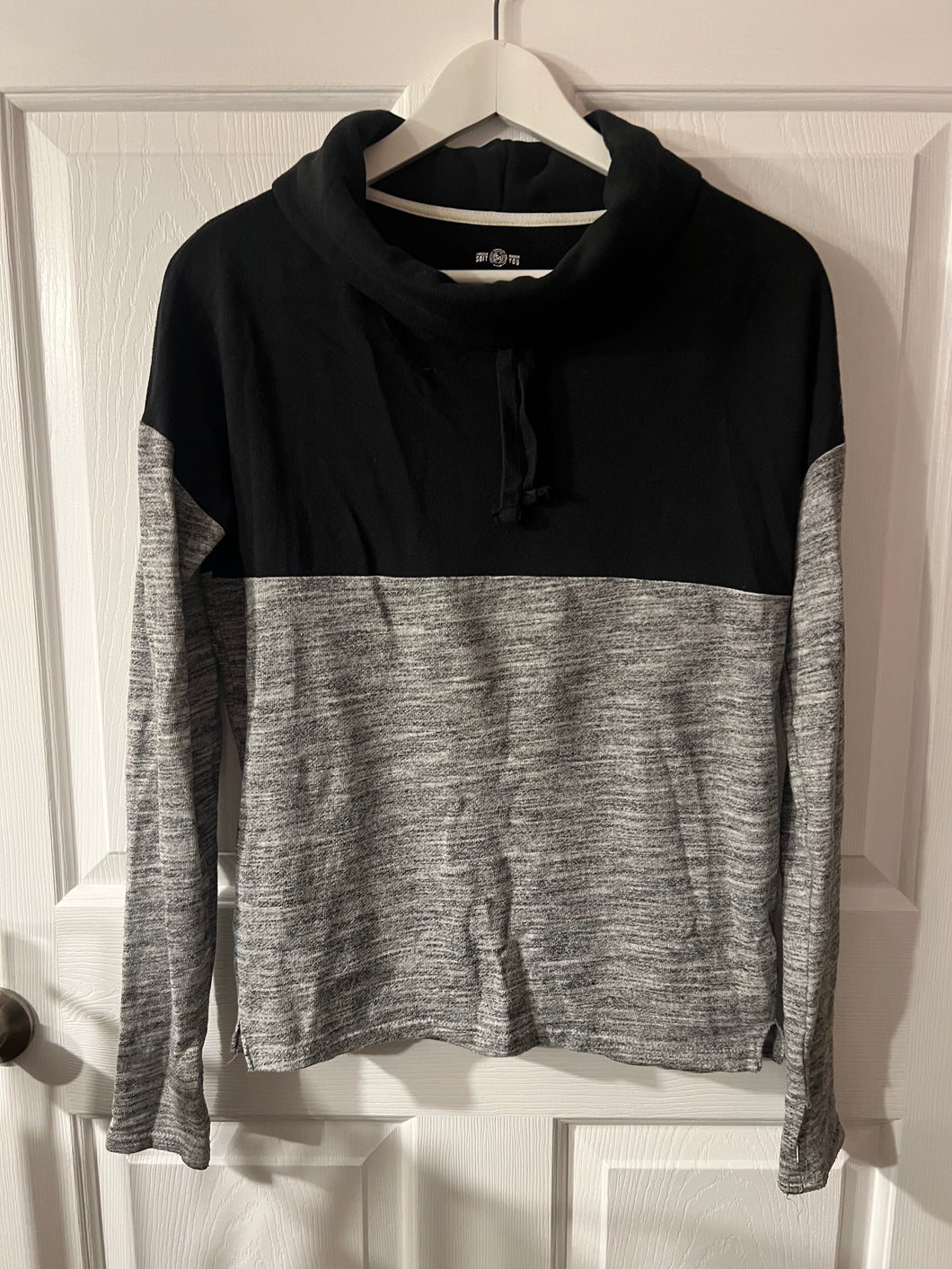 Sonoma cowl-neck grey/black sweatshirt - size Women S (4-6)