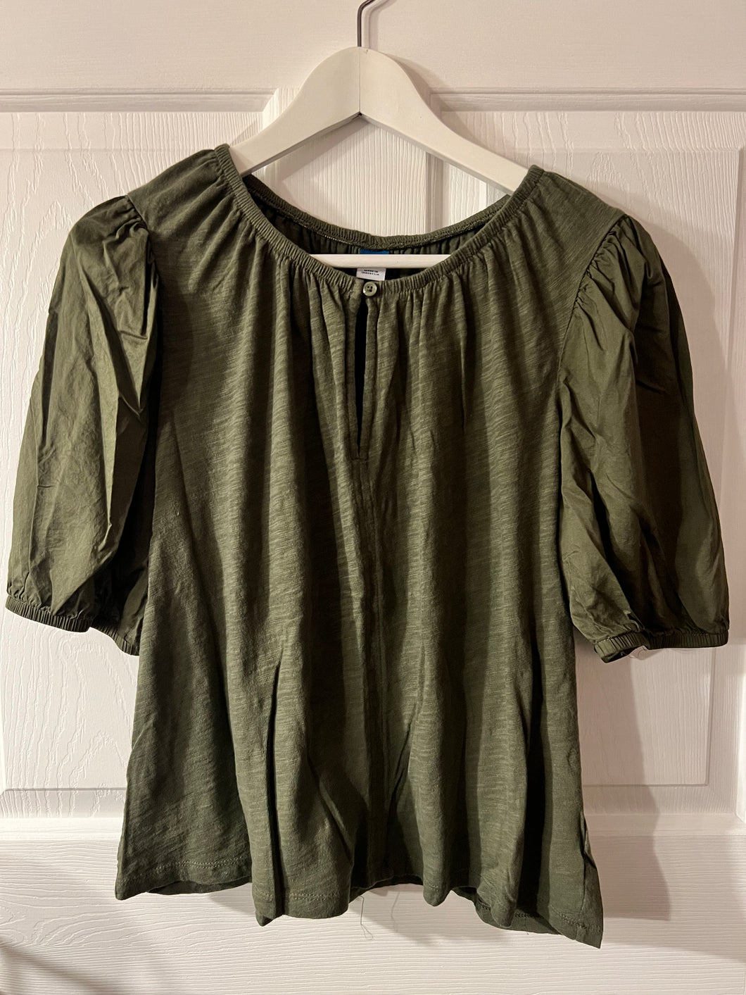 Old Navy Army Green 3/4 sleeve blouse - size Women S (4-6)