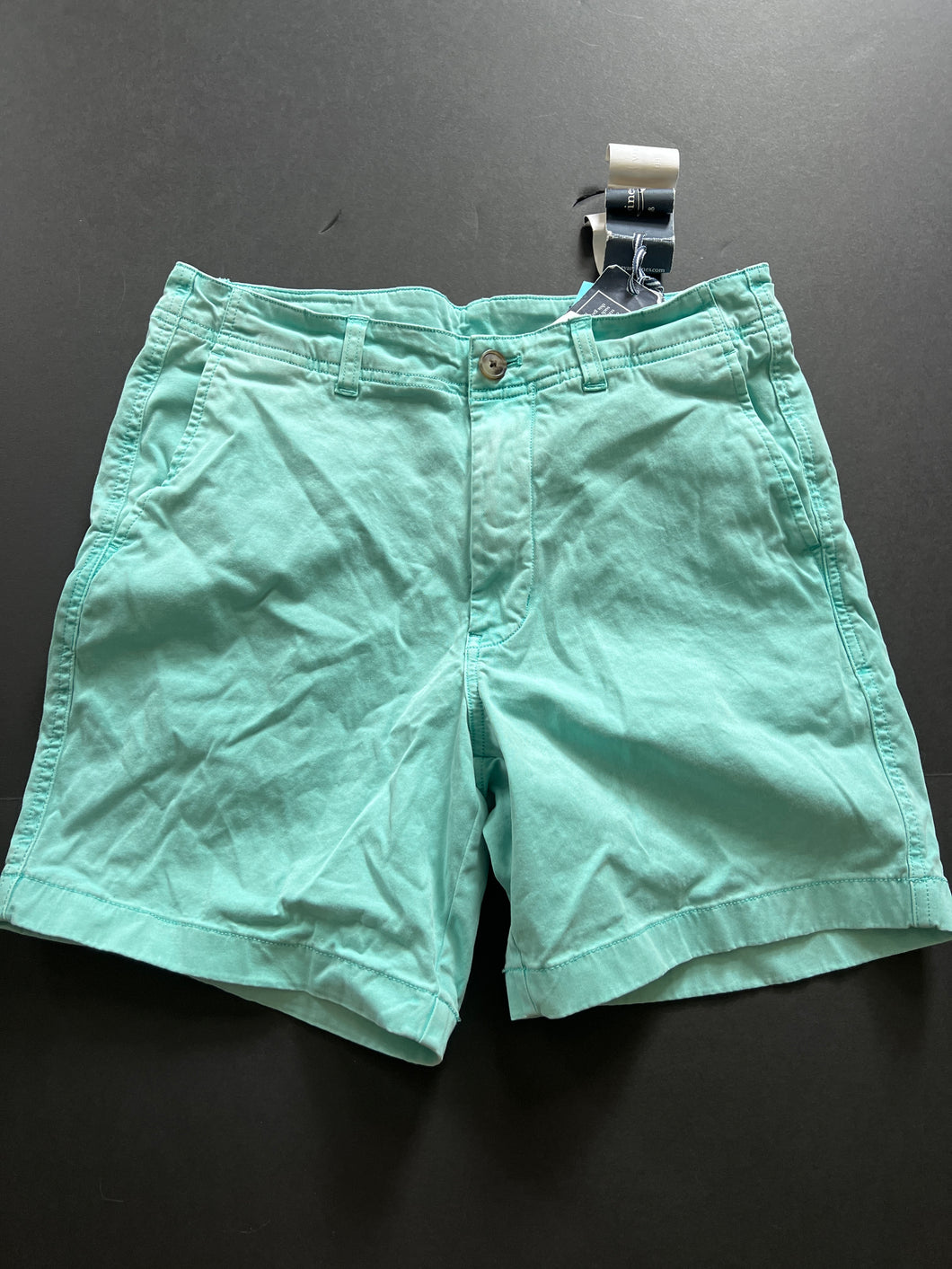 NEW-VINEYARD VINES SHORT LIGHT GREEN - SIZE 30
