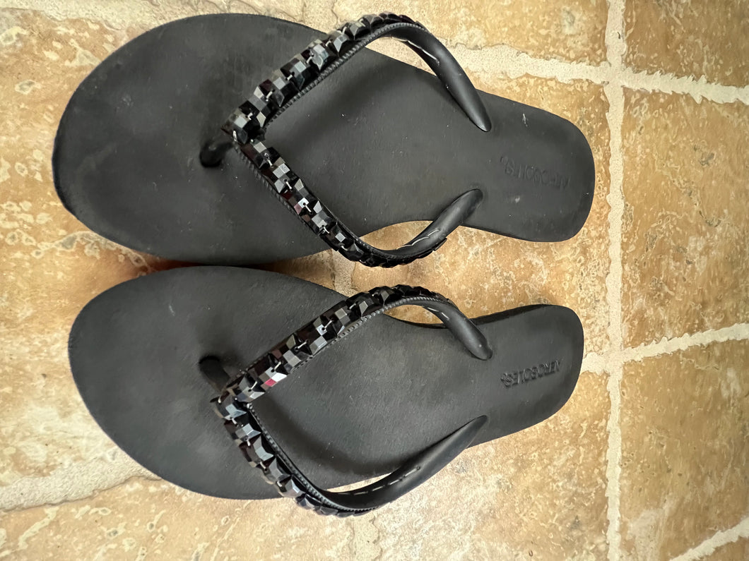 Aerosoles Flip Flops Black w/gems - size Shoes-Womens 8.5
