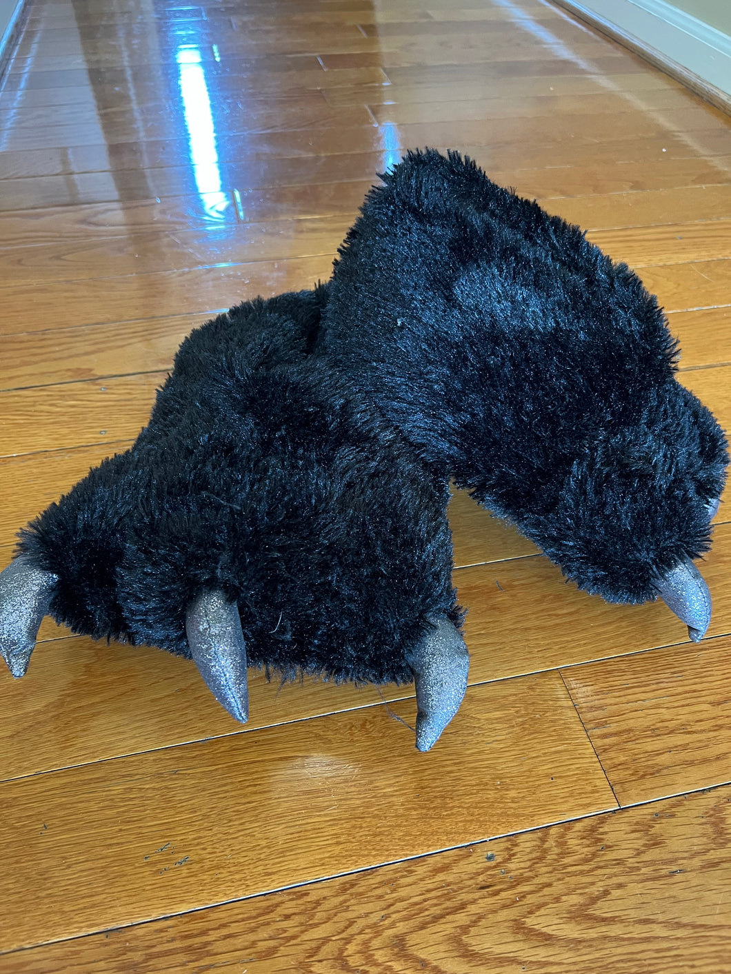 MONSTER SLIPPERS BLACK FURRY WITH CLAWS - size shoes-teen 6
