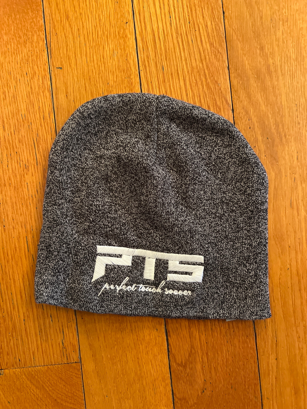 PTS-PERFECT TOUCH SOCCER KNIT HAT - BLACK
