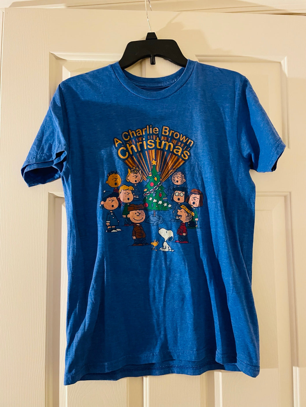 Charlie Brown t-shirt - size Women S (4-6)