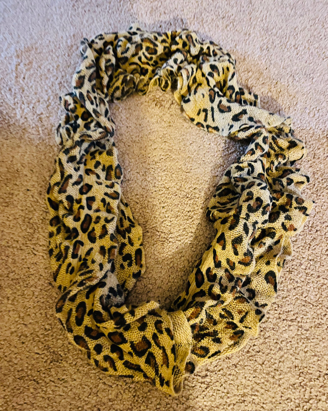 Infinity cheetah scarf - size 0-3 Months