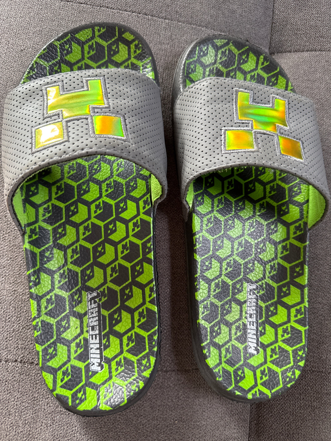 Mine craft slides - size Shoes-youth 4