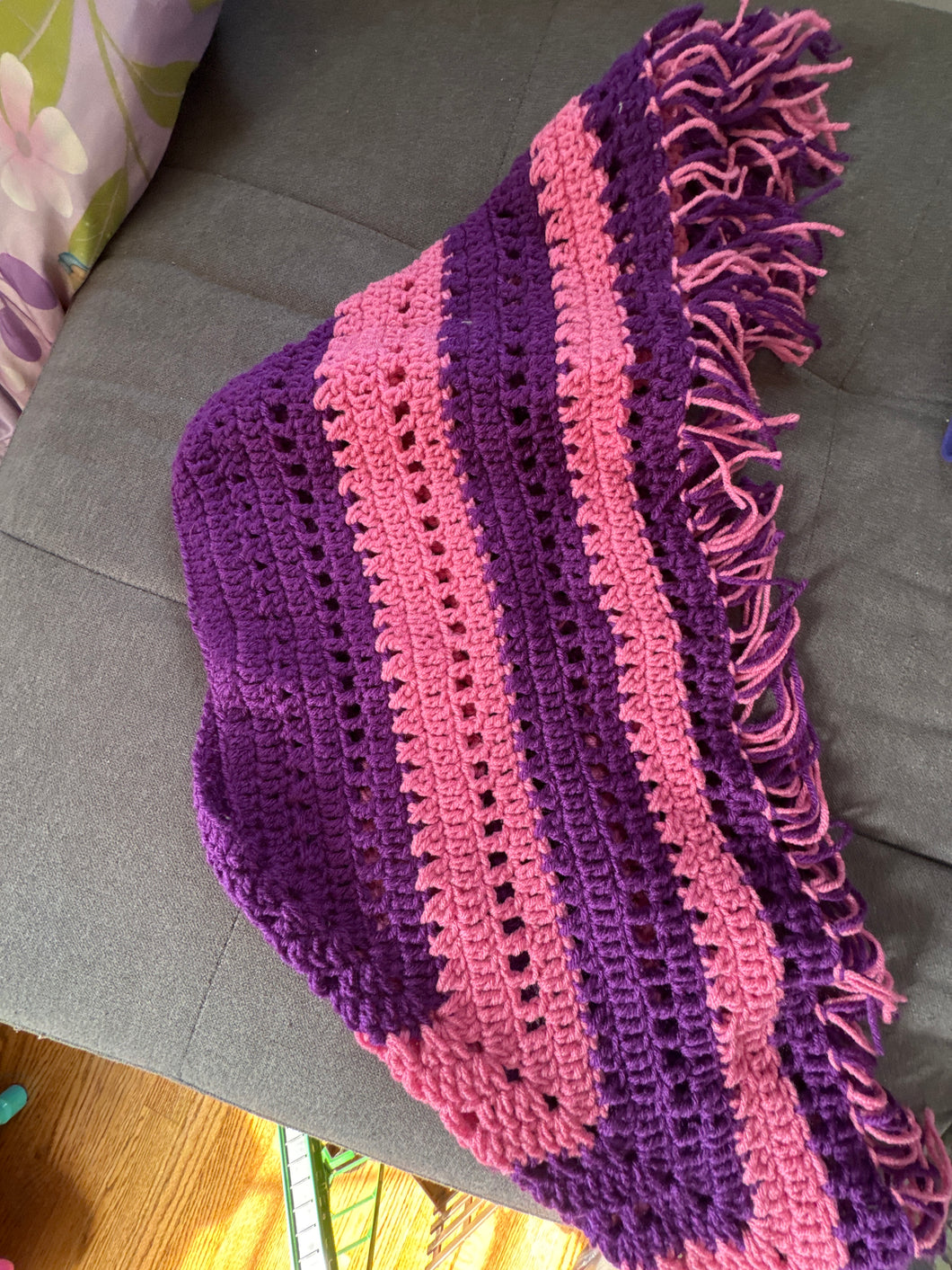 Hand crochet swall - size 2T